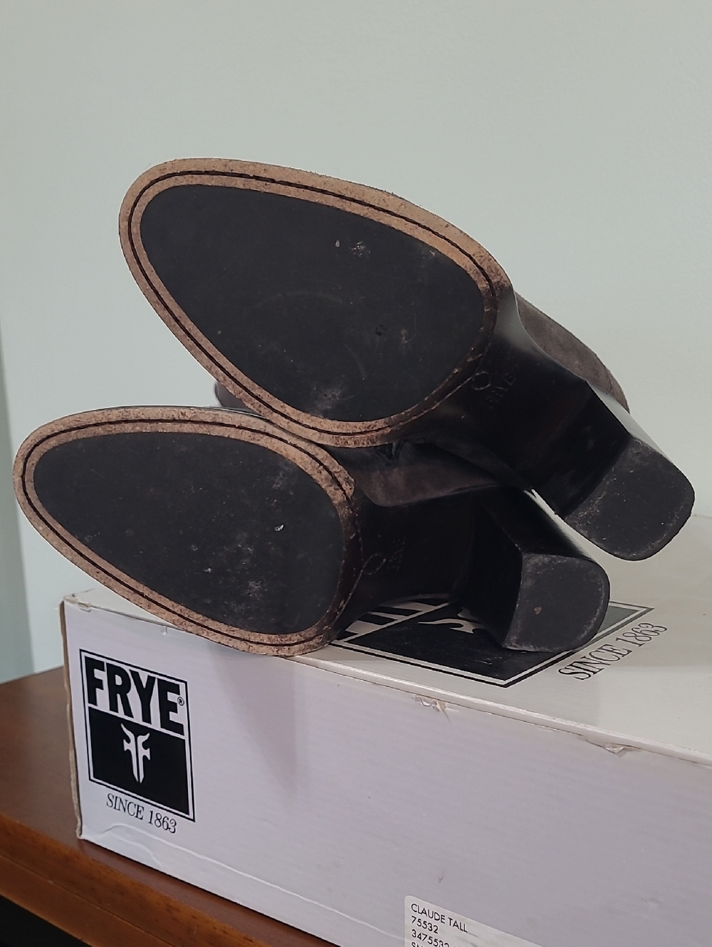 Frye Gray Suede Boots 8M - Picture 7 of 8